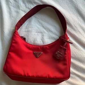 Prada Re-edition 2000 Mini bag